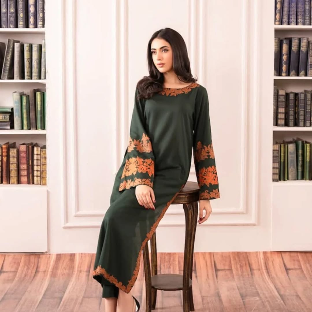 Omal Embroidered Linen Shirt with Trousers