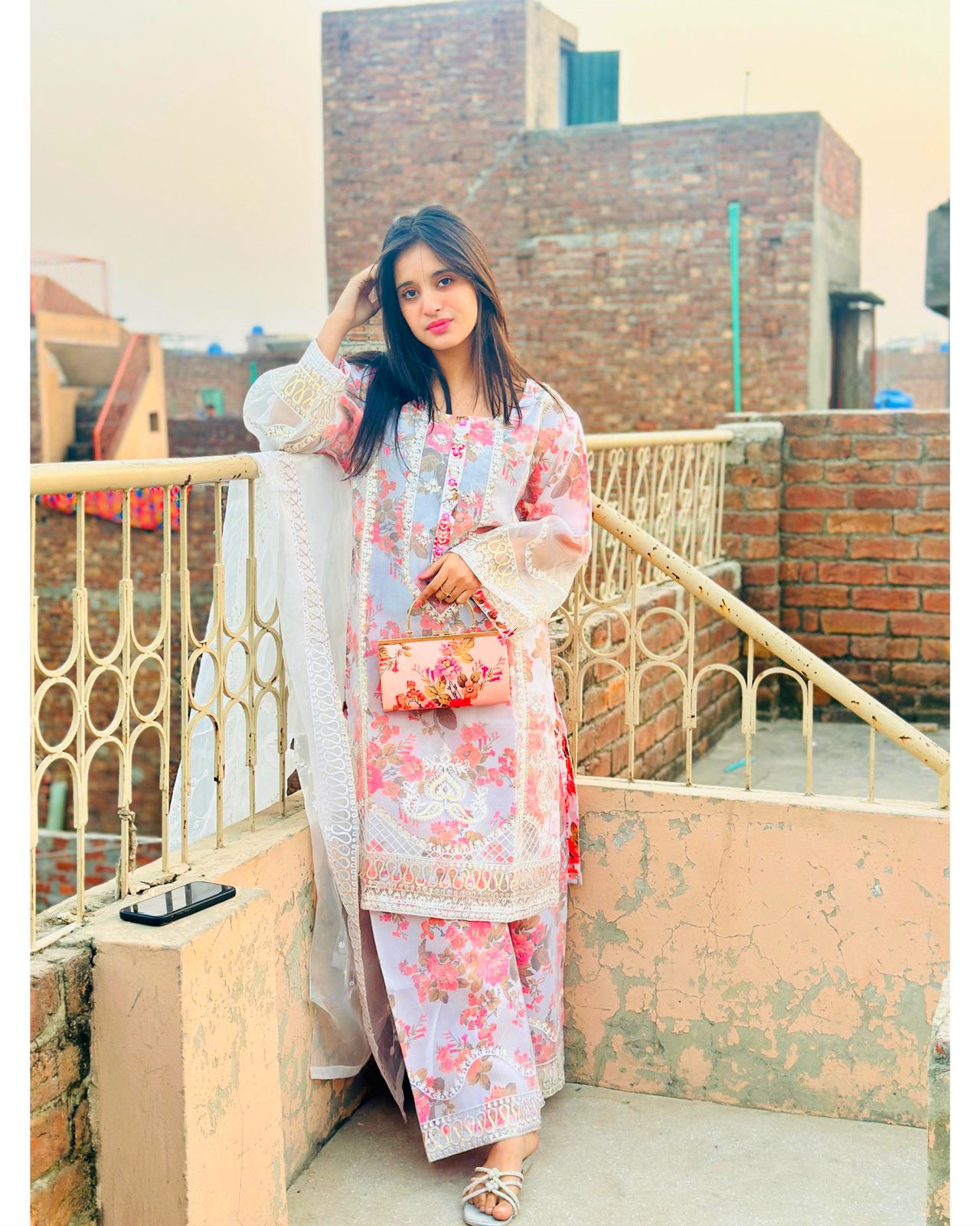 Winter Elegance: Embroidered Organza & Lawn Pakistani Ready-to-Wear.